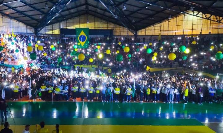 Aberta a fase municipal dos Jeps com ginásio lotado em Arapongas