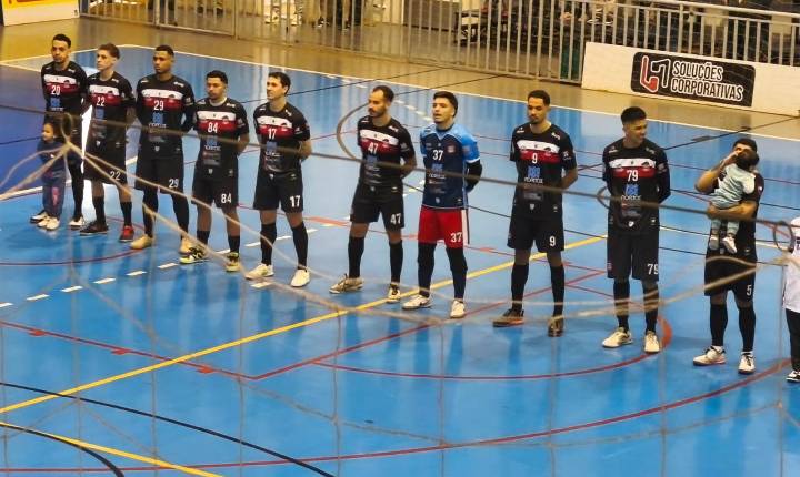 Apucarana Futsal goleia o Mangueirinha na Série Prata