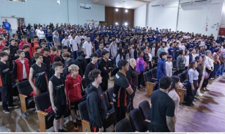 Apucarana premia atletas da fase municipal dos 72º Jogos Escolares do Paraná