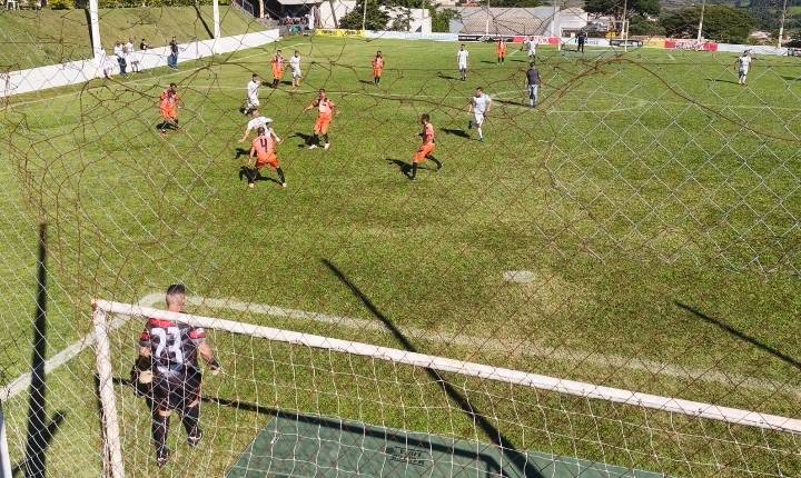 Clube dos Médicos realiza Torneio 1º de Maio de Futebol Suíço em duas categorias.