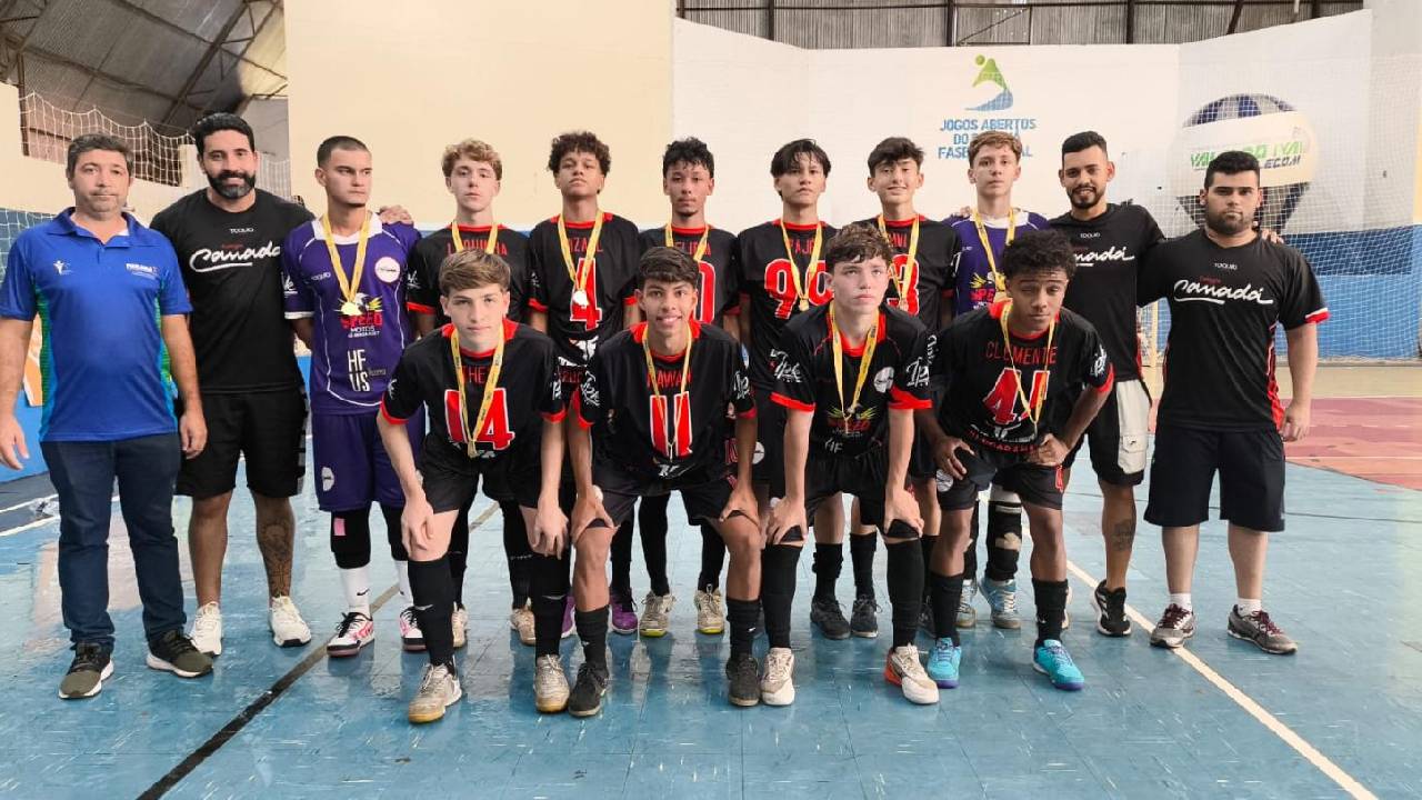 Colégio Canadá conquista o título do futsal nos JEP´s em Borrazópólis