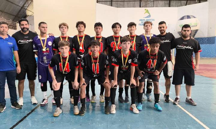 Colégio Canadá conquista o título do futsal nos JEP´s em Borrazópólis