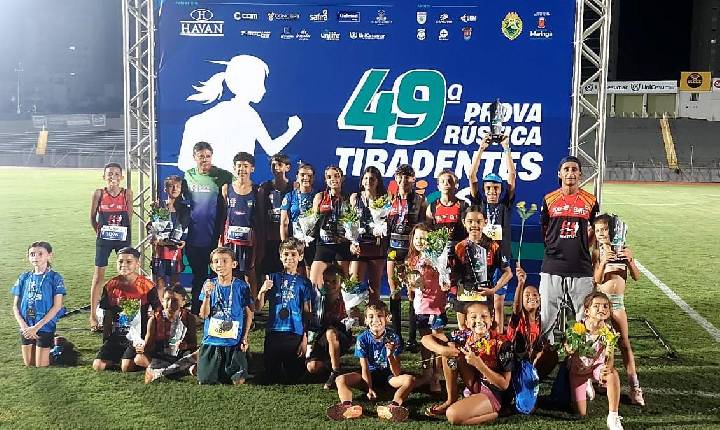 Equipe de atletismo de Apucarana é destaque na Prova Rústica Tiradentes Kids