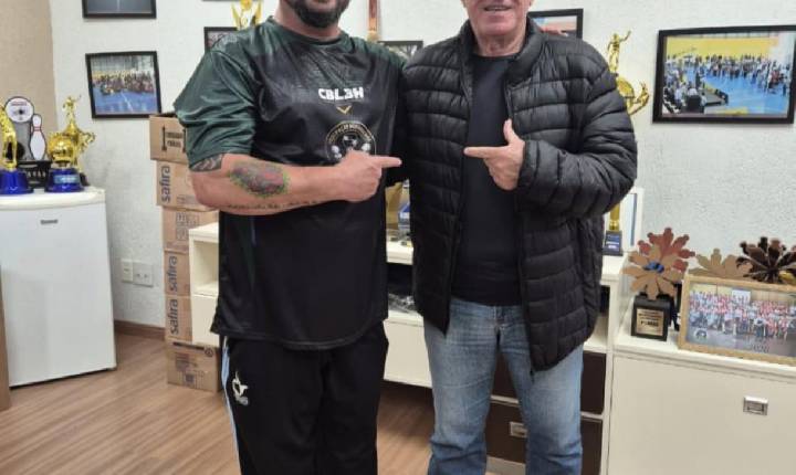 Flávio Pelisser representa Arapongas no Arnold Classic South