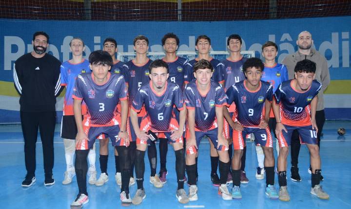 Futsal masculino de Apucarana fica em 2º lugar na fase regional dos JOJUP´s