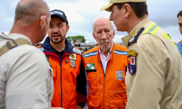 Governador em exercício vistoria estragos causados por temporal em Apucarana