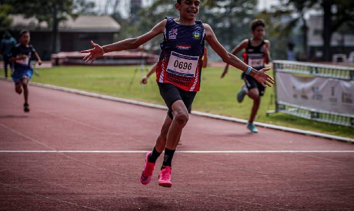 Nathan Gerin conquista mais um título em Maringá e segue colecionando pódios no atletismo