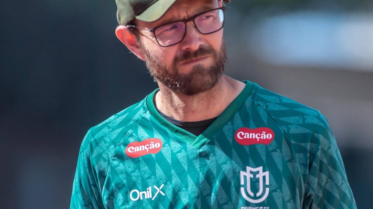 Nota Oficial - O treinador Rodrigo Chipp e o auxiliar Cyro Bueno deixam o Maringá Futebol Clube