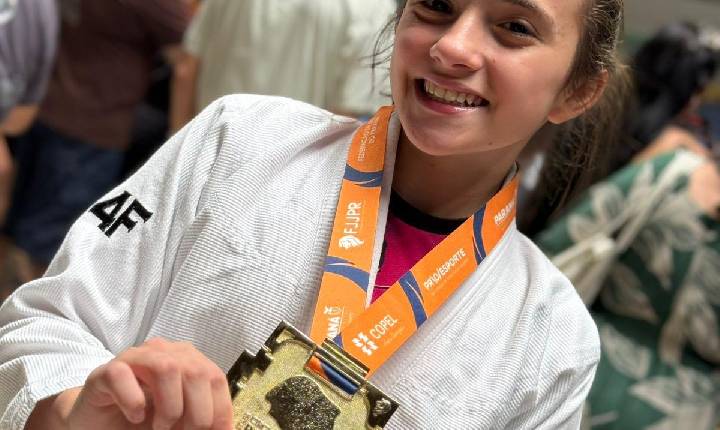 Pietra Rochinski lidera o ranking paranaense de jiu-jitsu
