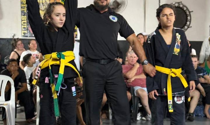 Pietra Tomadon Rochinski é campeã no Paranaense de Jiju-jitsu e vence luta em Jaguapitã