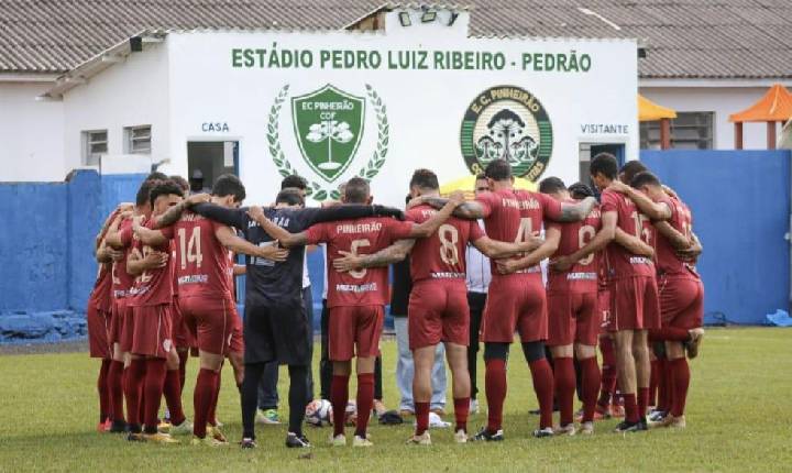 Pinheirão/Multividros vence o Cambira e mantém liderança na Liga de Maringá