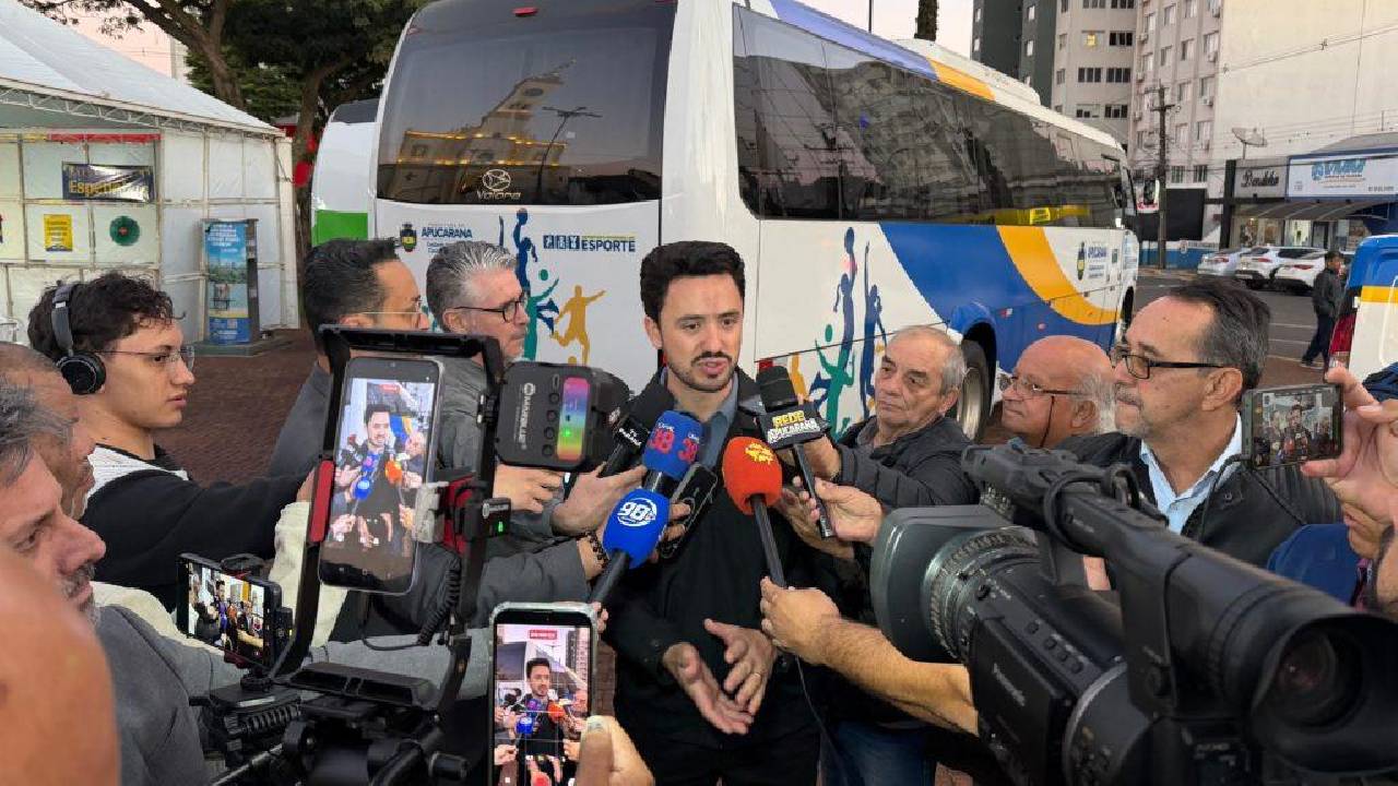Prefeitura de Apucarana entrega mais 11 novos veículos para reforçar o atendimento da população em áreas estratégicas
