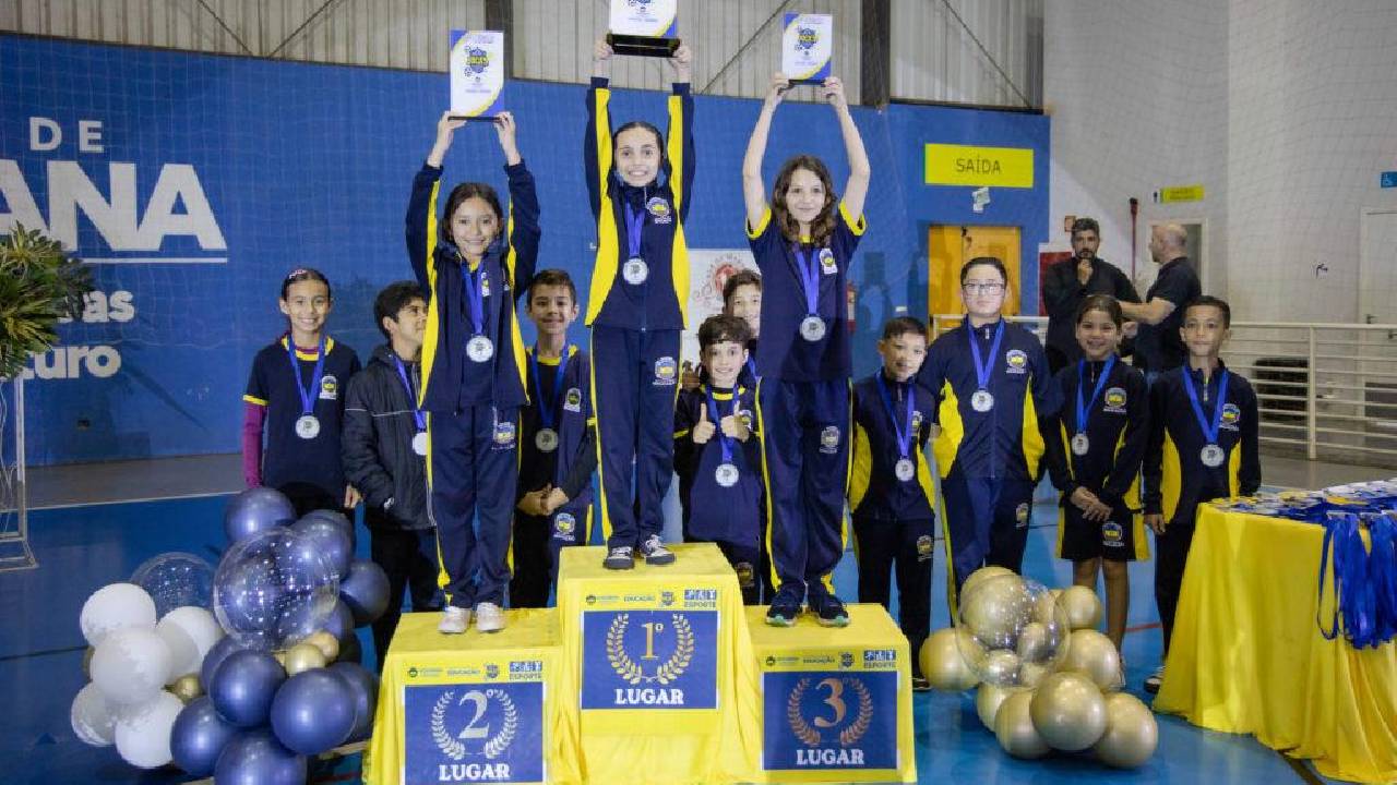 Prefeitura de Apucarana premia vencedores dos Jogos das Crianças 2026