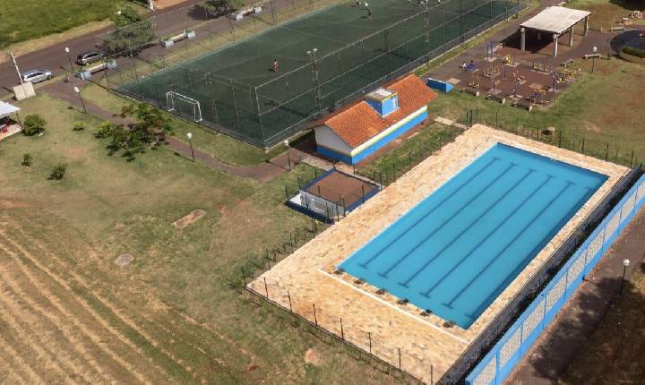 Prefeitura de Arapongas promove inauguração da piscina do Meu Campão no Jardim Interlagos