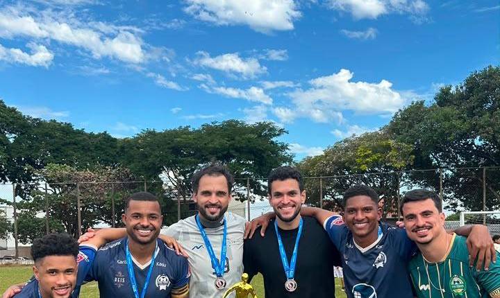 Seis apucaranenses são campeões no futebol amador de Londrina