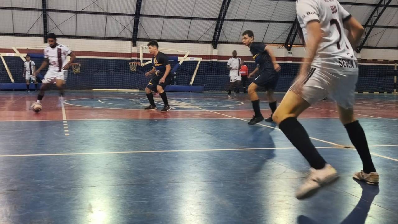 Supercampeonato de Futsal de Apucarana tem a semifinal nesta quarta-feira