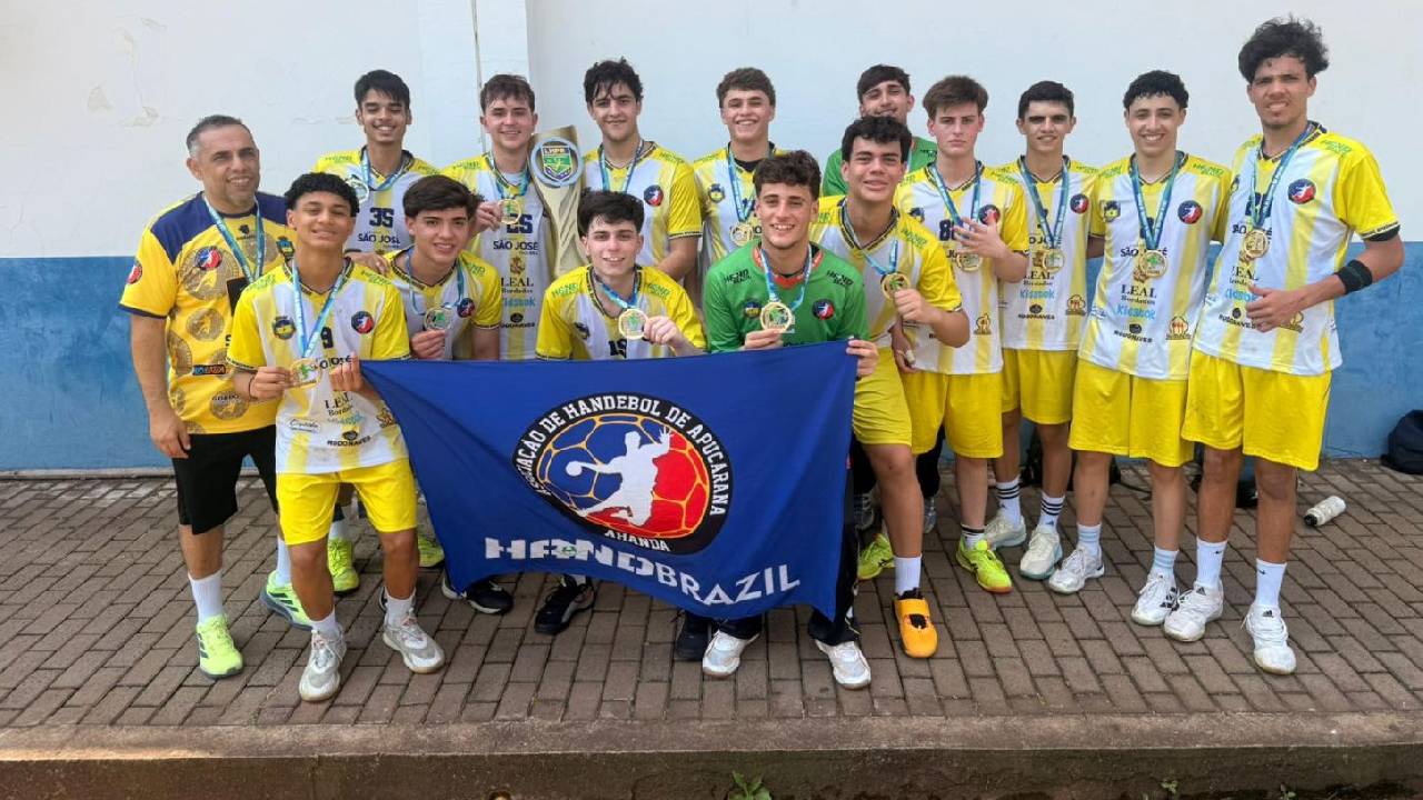 Time de handebol masculino de Apucarana ganha título do Paranaense da Série Prata