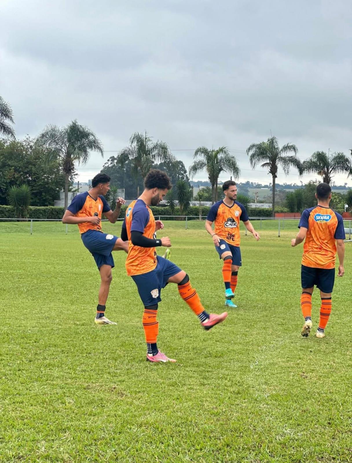 Laranja Mecânica nas quartas de final neste domingo