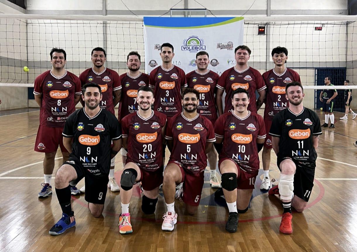 Voleibol masculino de Apucarana lidera a Liga de Maringá