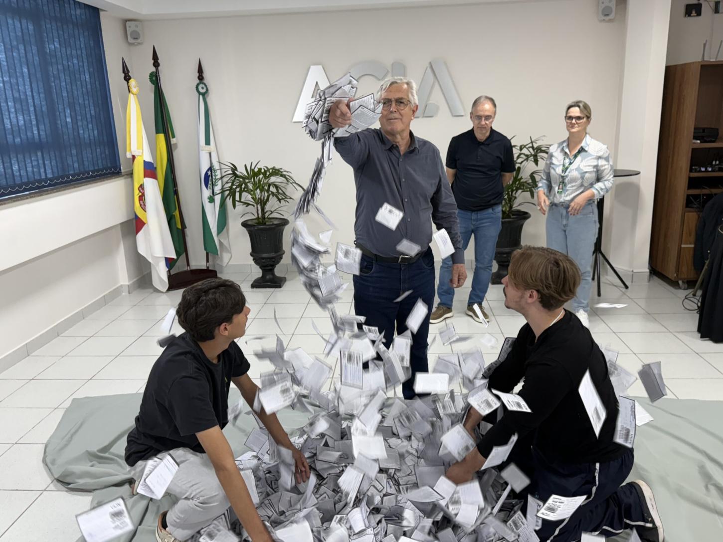 ACIA sorteia R$ 10 mil em vales-compra e movimenta o comércio local