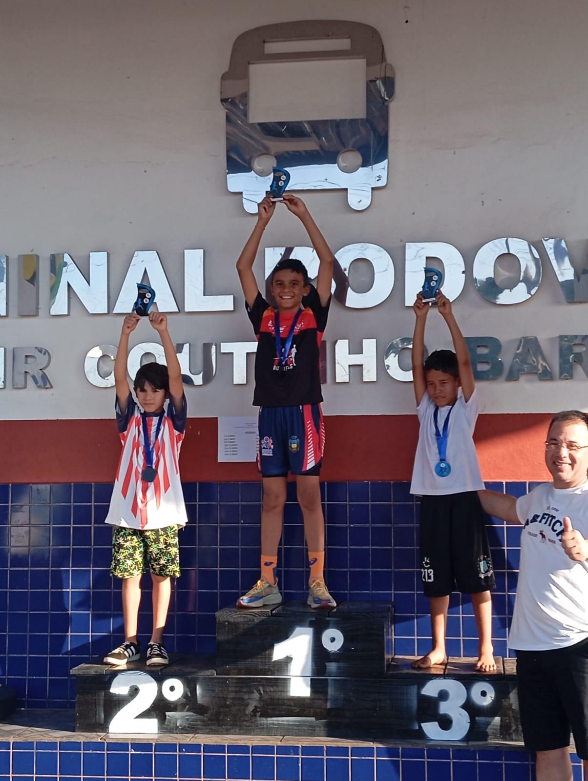 Garoto apucaranense vence Circuito de Atletismo em Itaguajé