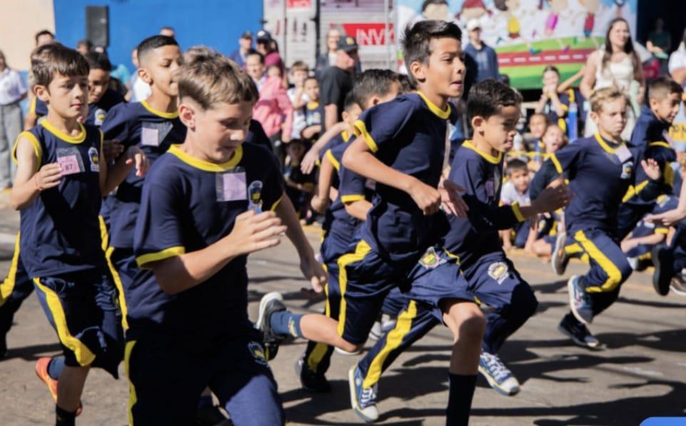 Circuito de Corridas das Escolas Municipais reúne mais de 700 alunos em Apucarana