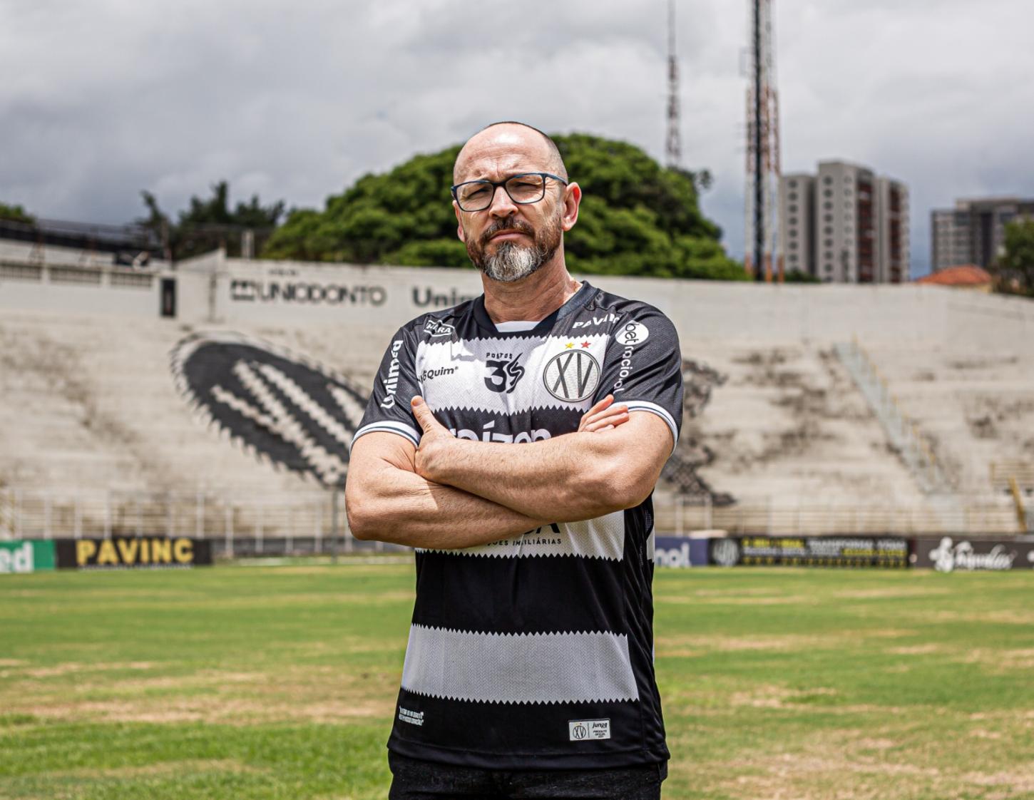 Maringá FC anuncia a contratação do técnico Moisés Egert
