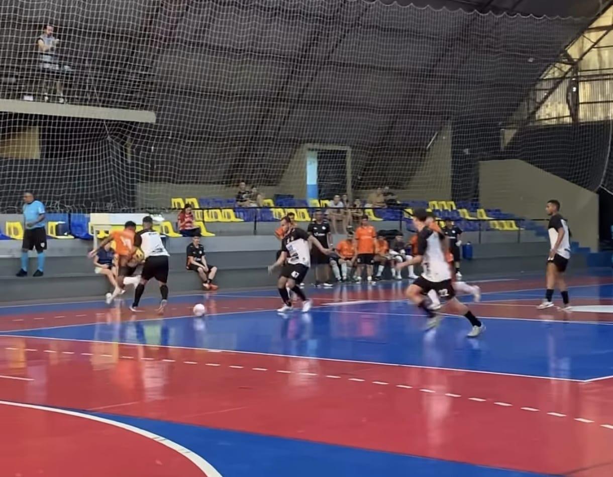 Apucarana Futsal derrota o São Lucas em jogo-treino em Paranavaí