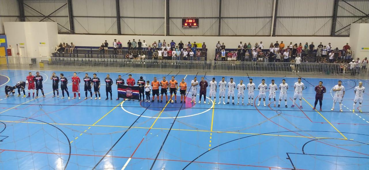 Apucarana Futsal e Clevelândia empatam no “Estação Cidadania”