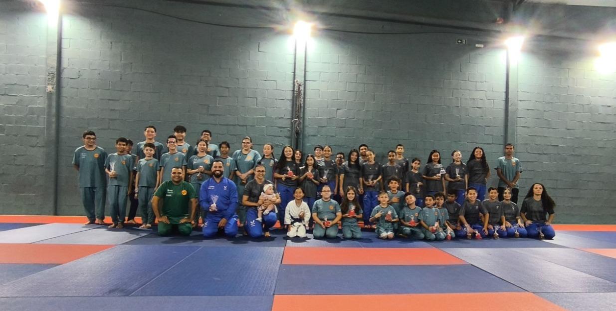 Atletas de Apucarana buscam novas medalhas na 2ª fase do Campeonato Paranaense de Karatê em Curitiba