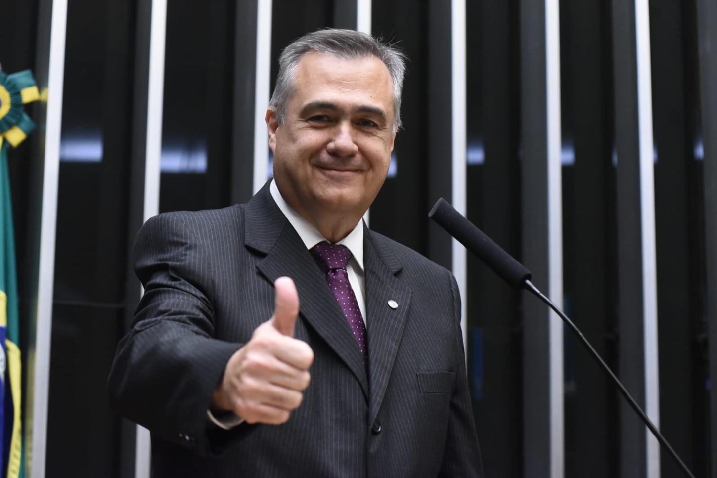 Beto Preto vota a favor do fim da escala 6x1; PEC é aprovada em dois turnos na Câmara