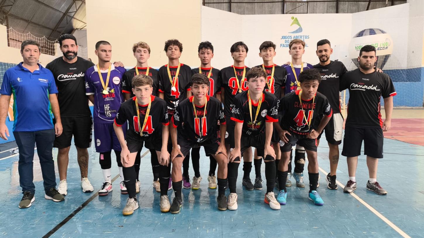 Colégio Canadá conquista o título do futsal nos JEP´s em Borrazópólis