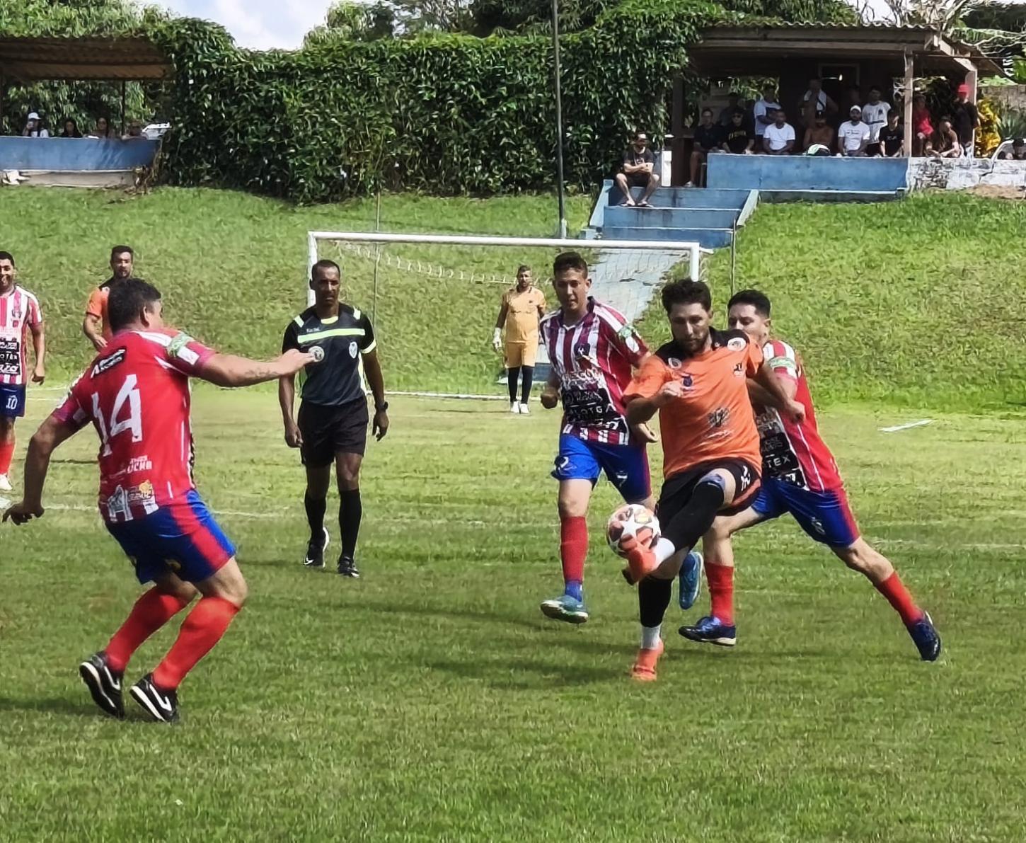 24ª Copa da Amizade de Futebol Suíço prossegue com sete jogos neste sábado à tarde