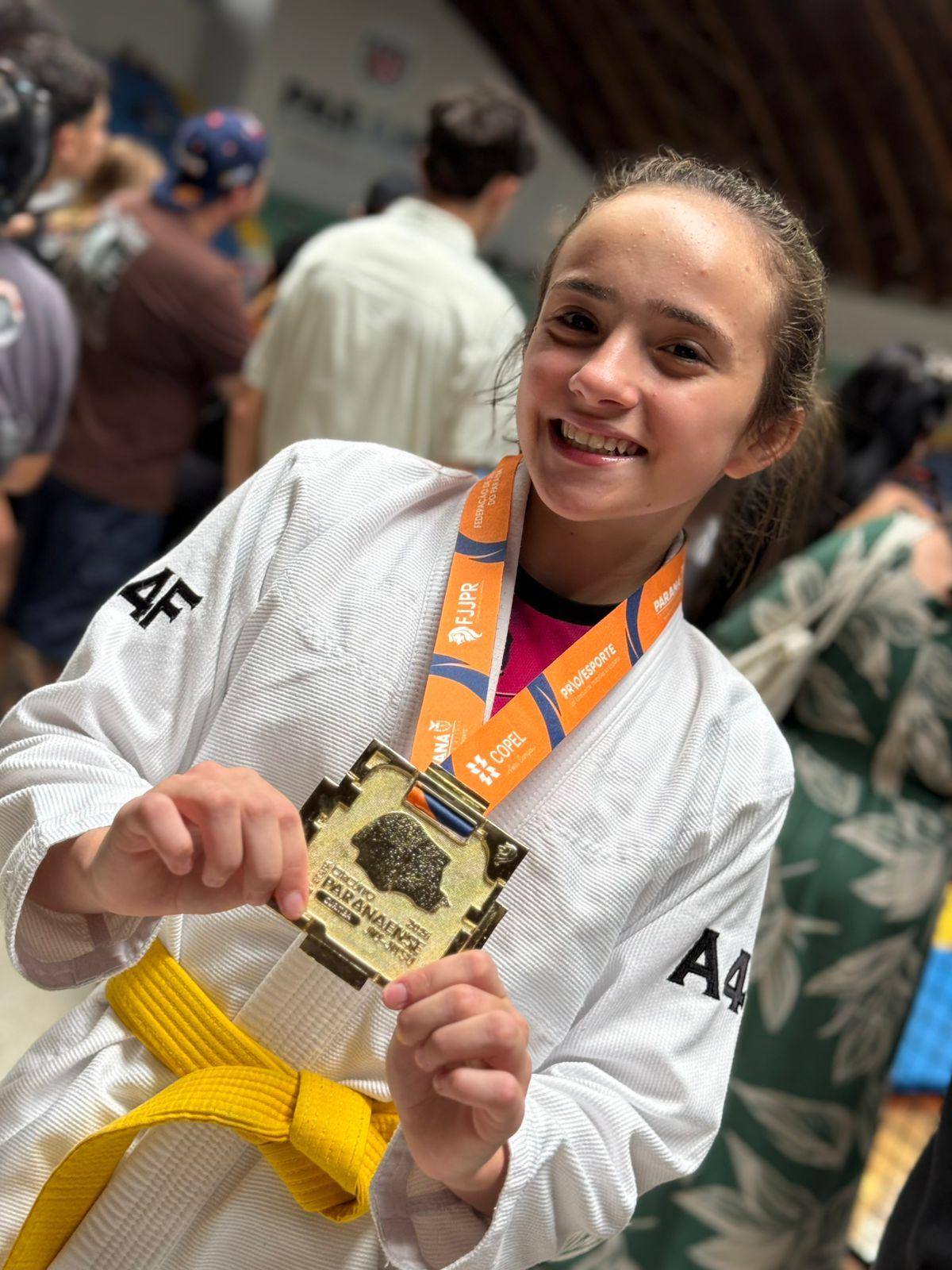 Pietra Rochinski lidera o ranking paranaense de jiu-jitsu