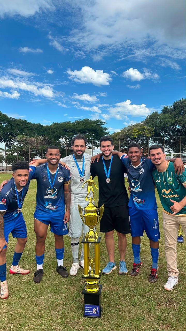 Seis apucaranenses são campeões no futebol amador de Londrina
