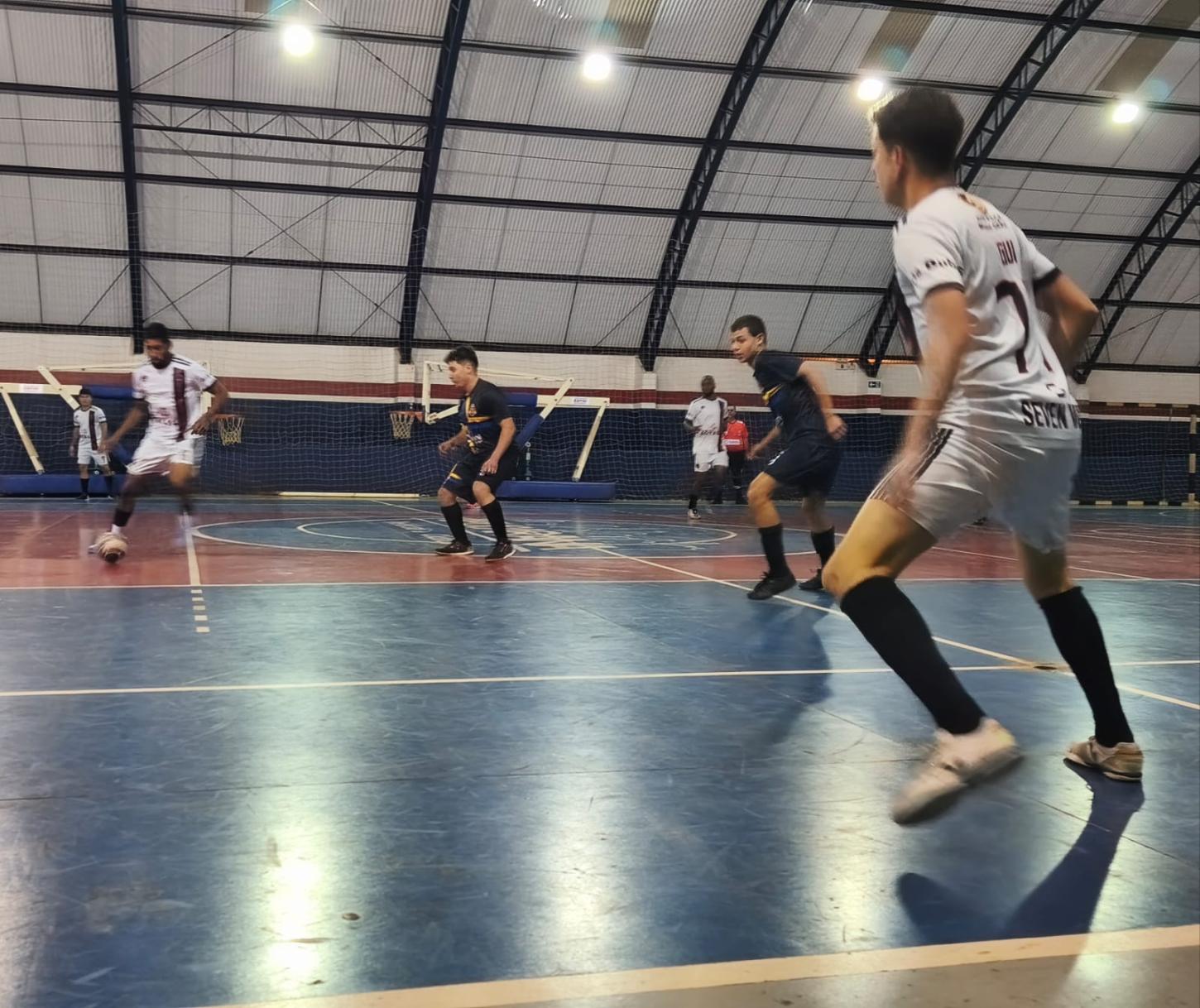 Supercampeonato de Futsal de Apucarana tem a semifinal nesta quarta-feira