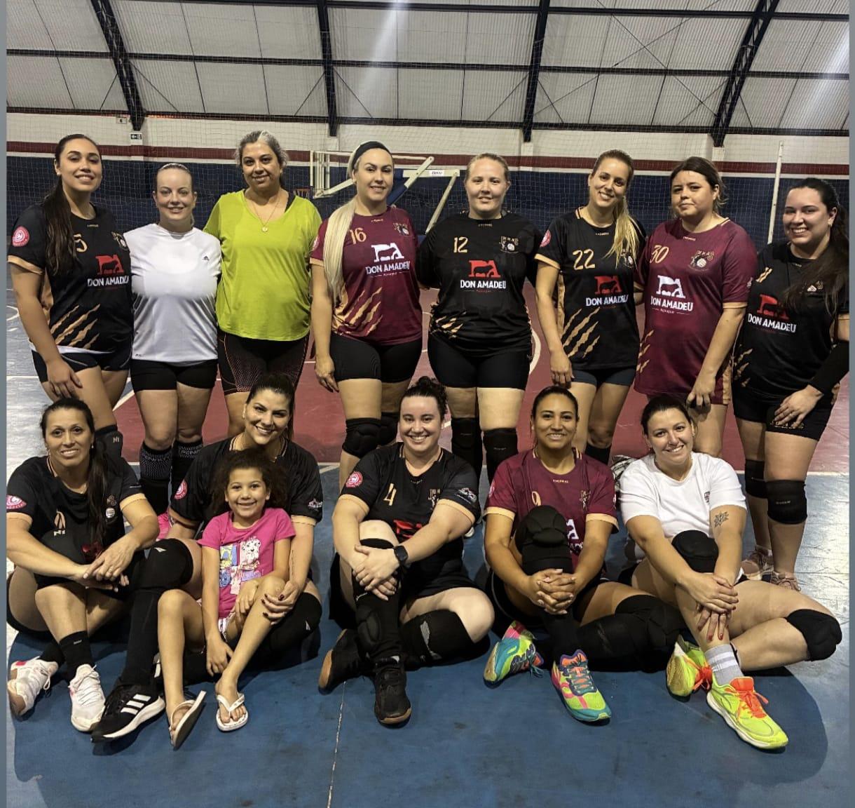 Time do Jumas realiza Quadrangular de Voleibol Feminino no “Estação Cidadania”