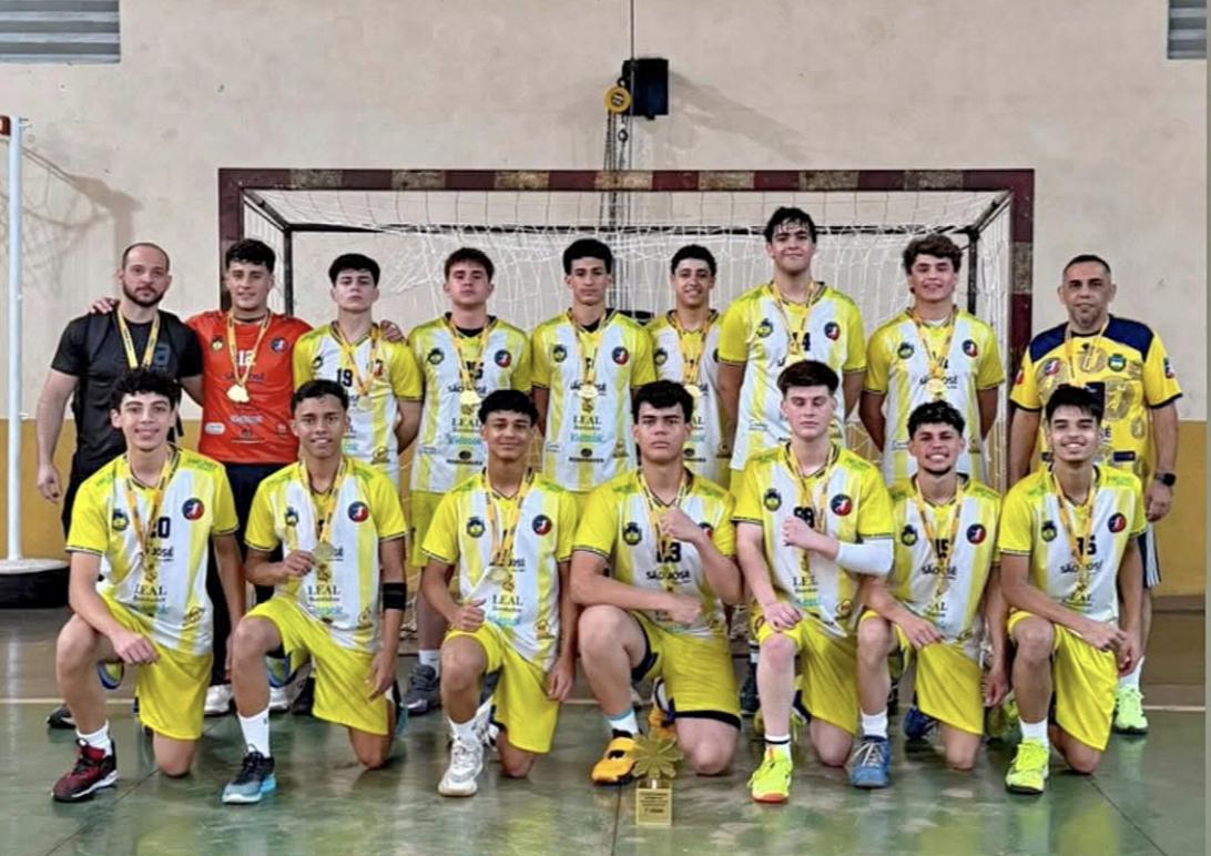 Handebol de Apucarana é campeão na macrorregional dos Jogos da Juventude do Paraná